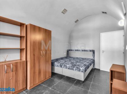 Pronájem bytu, 2+kk, 80 m²