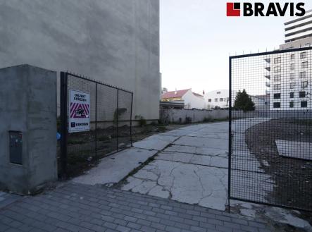 Pronájem - pozemek pro komerční výstavbu, 821 m² obrázek