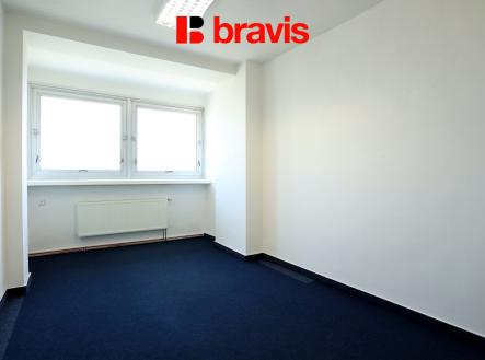 Pronájem kanceláře, 400 m²