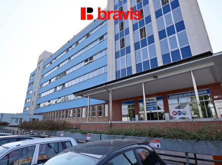 Pronájem kanceláře, 400 m²