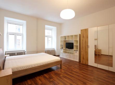 Pronájem bytu, 1+kk, 42 m²