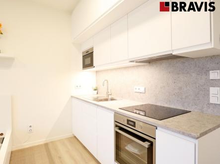 Pronájem bytu, 1+kk, 32 m²