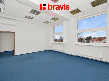Pronájem - kanceláře, 1 385 m²
