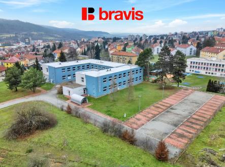 Pronájem - kanceláře, 1 385 m²