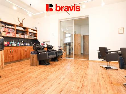 Prodej obchodní prostor, 70 m²