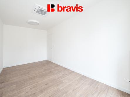 Pronájem kanceláře, 66 m²