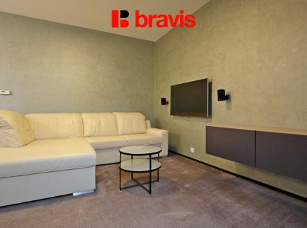 Pronájem bytu, 1+kk, 42 m²