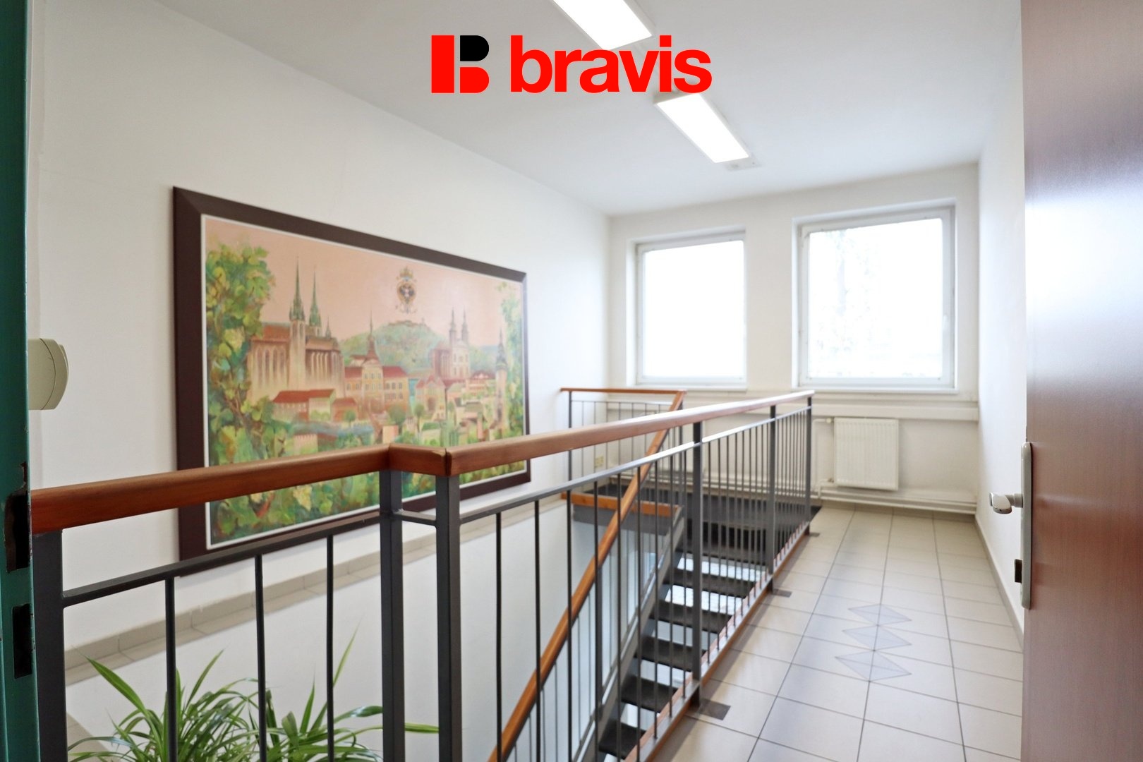 1920x1080wm2504151553-651a0-pronajem-prosvetlenych-kancelari-370-m2-v-brne-ul-bohunicka-vyborna-dost