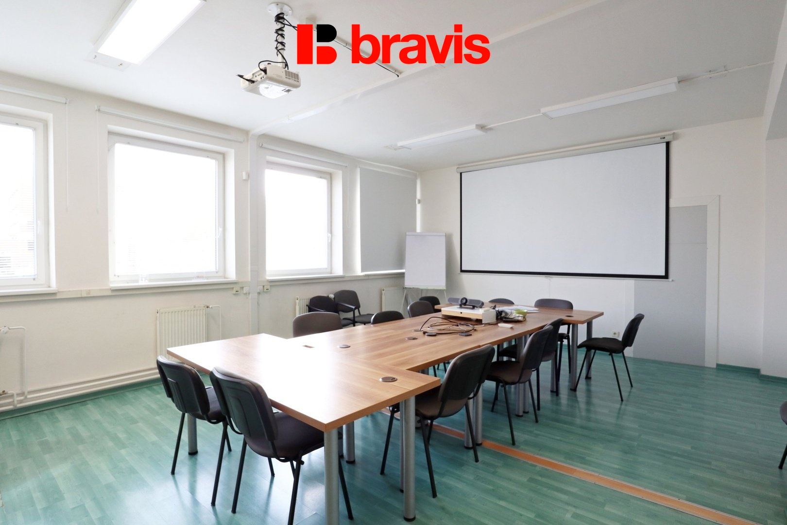 1920x1080wm2504151553-3178c-pronajem-prosvetlenych-kancelari-370-m2-v-brne-ul-bohunicka-vyborna-dost