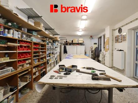 Pronájem komerčního objektu, sklad, 340 m²