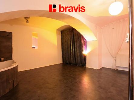 Pronájem obchodní prostor, 140 m²