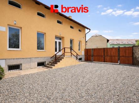 Pronájem obchodní prostor, 450 m²