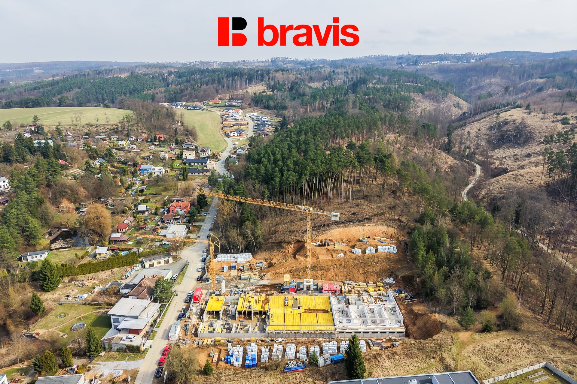 16_DJI_20260324103111_0046_D_FoceniBytu.cz