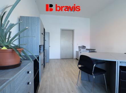 Pronájem kanceláře, 72 m²