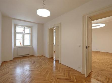 Pronájem kanceláře, 65 m²