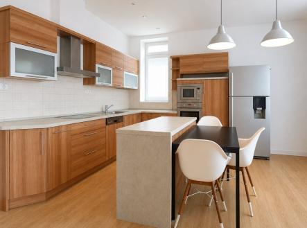 Pronájem bytu, 3+1, 108 m²