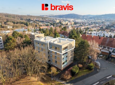 Prodej prostorného bytu určeného k rekonstrukci, 3+1, dvě lodžie, sklep, 110 m2, Brno-Komín
