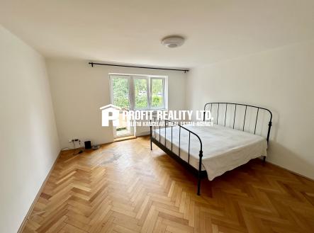 Pronájem bytu, 3+kk, 77 m²