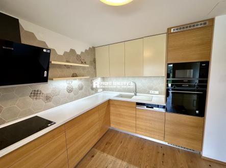 Pronájem bytu, 4+kk, 164 m²