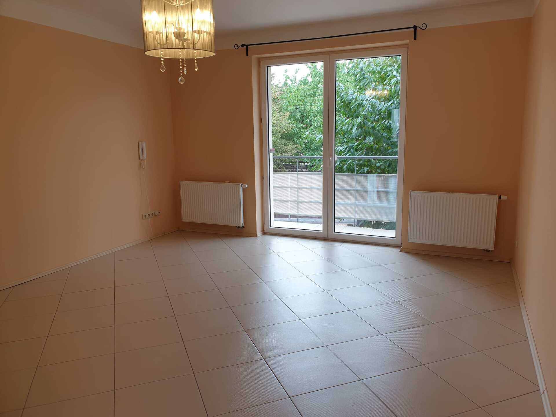 Místnost s balkonem 1