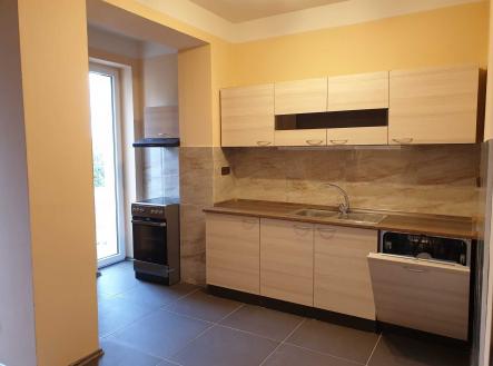 Pronájem kanceláře, 76 m²