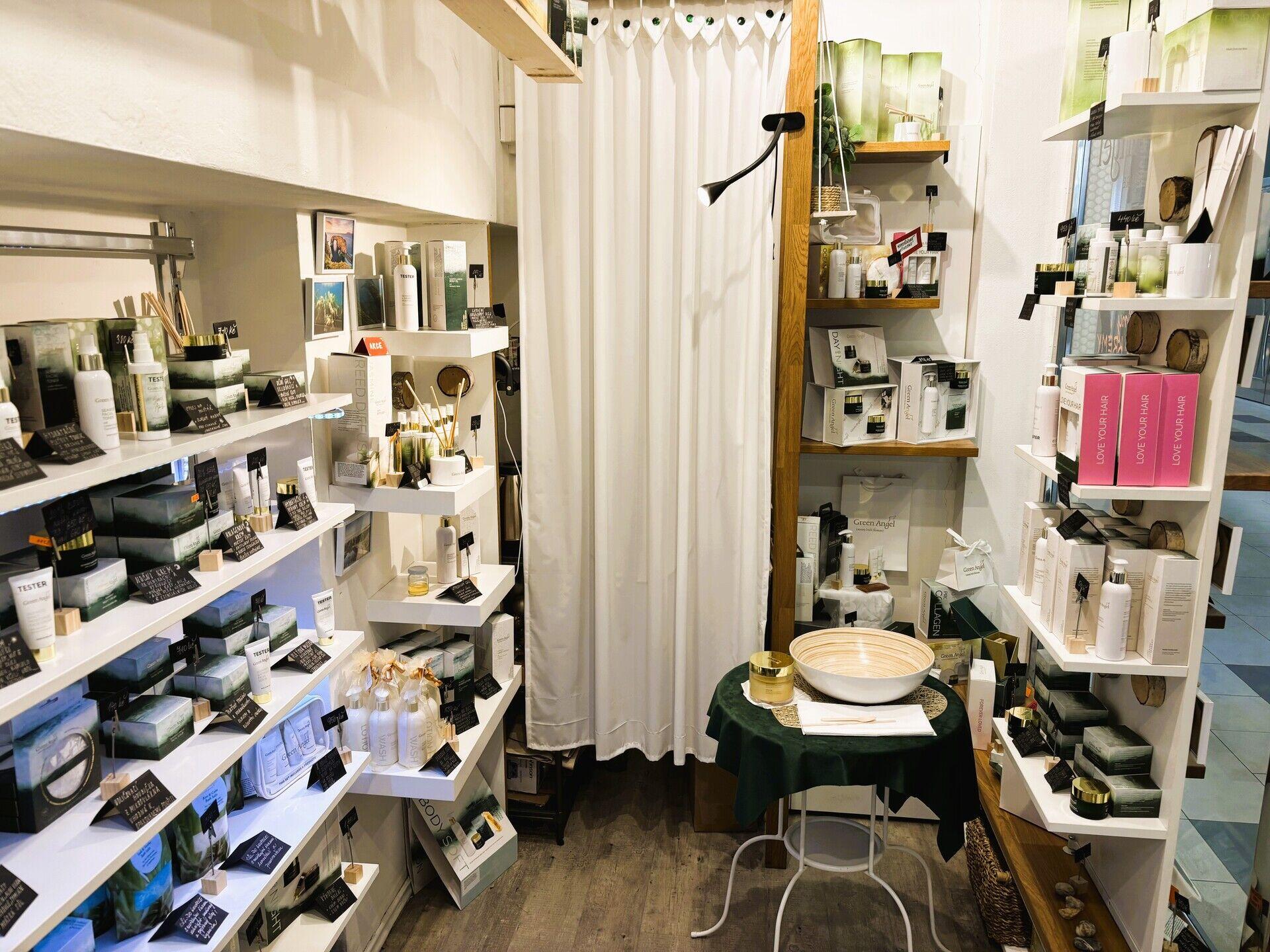 Pronájem obchodního prostoru 7m2