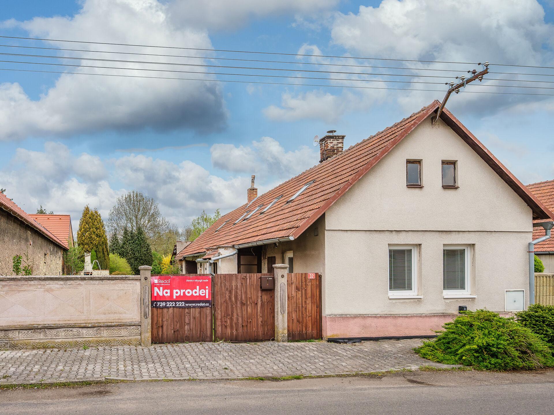 Prodej chalupy se zahradou 646 m²