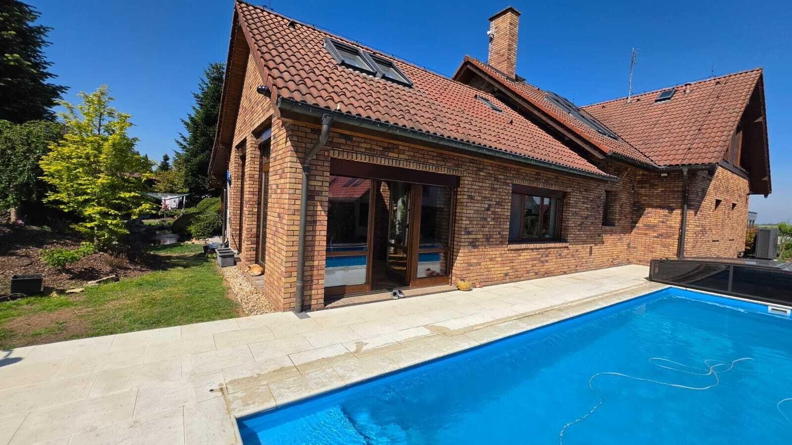 Nemovitost, kterou si zasloužíte. Dům 6+1 i zahrada 1139 m2 bez kompromisu.