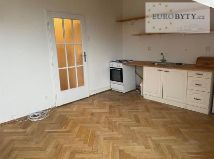 Pronájem bytu, 1+kk, 32 m²