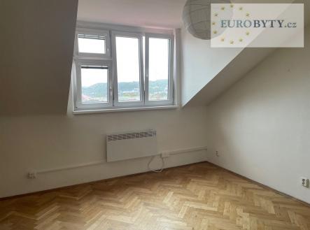 Pronájem bytu, 1+kk, 32 m²