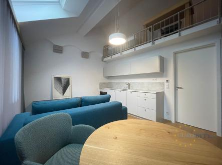 Pronájem bytu, 1+kk, 40 m²