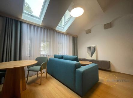 Pronájem bytu, 1+kk, 40 m²