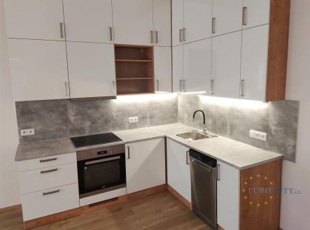 Pronájem bytu, 2+kk, 46 m²