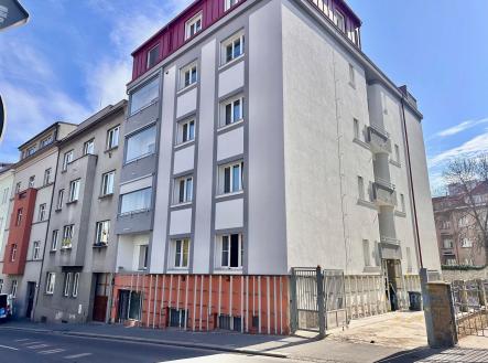 Prodej obchodní prostor, 74 m²