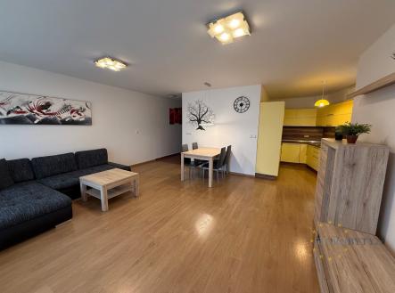 Pronájem bytu, 3+kk, 80 m²