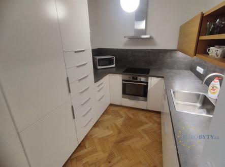 Pronájem bytu, 3+kk, 86 m²