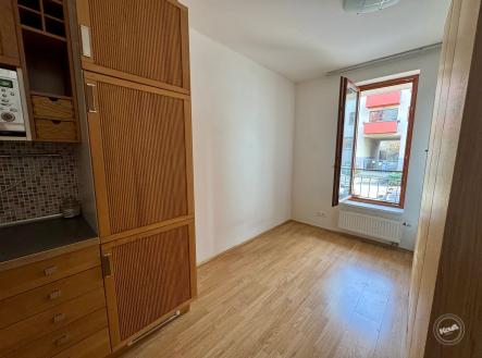 Pronájem bytu, 1+kk, 35 m²