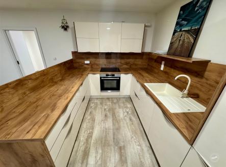 Pronájem bytu, 3+kk, 72 m²