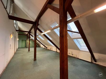 Pronájem kanceláře, 110 m²