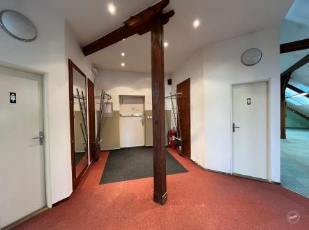 Pronájem kanceláře, 110 m²