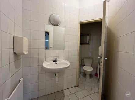 Pronájem kanceláře, 110 m²