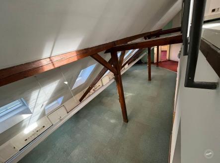 Pronájem kanceláře, 110 m²