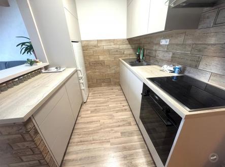 Pronájem bytu, 2+kk, 43 m²