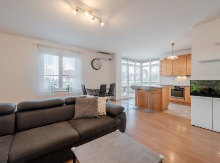 Pronájem bytu, 3+kk, 85 m²