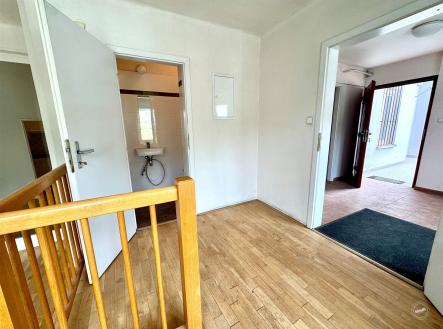 Pronájem kanceláře, 183 m²