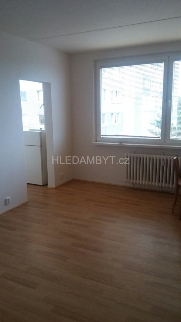 Pronájem bytu Praha 4 Modřany 1+kk Rodopská