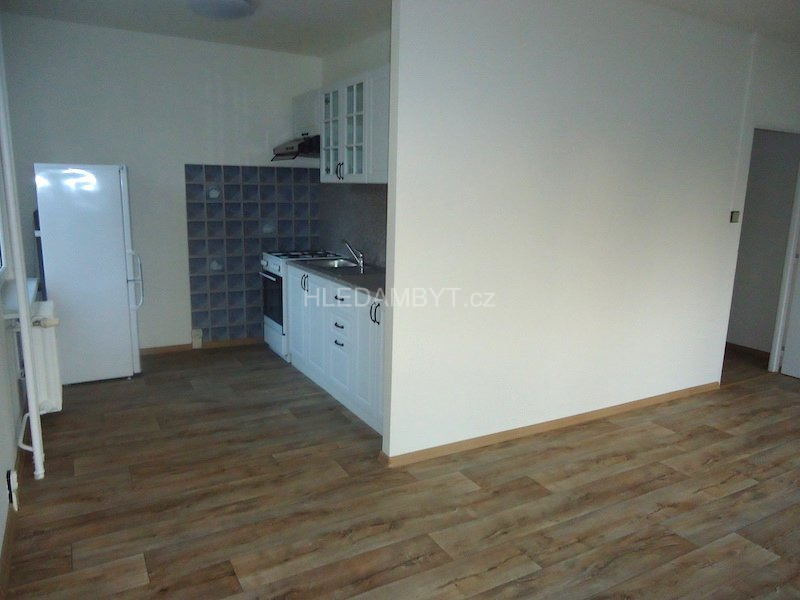 Pronájem bytu Praha 8 Kobylisy 2+1 s lodžií Trousilova