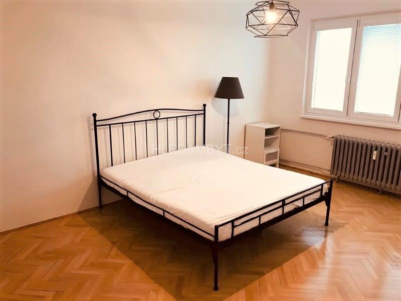 Pronájem bytu Praha 6 Petřiny 2+1 Brunclíkova