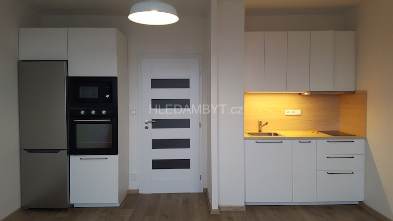 Pronájem bytu Praha 4 Chodov 2+kk s lodžií Majerského