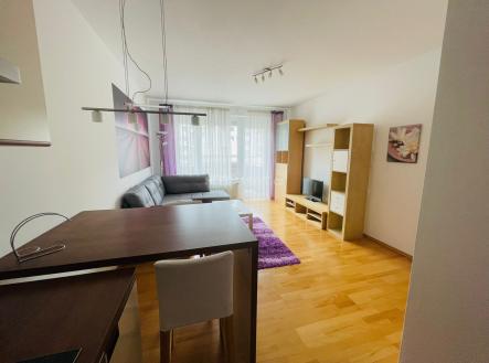 Pronájem bytu, 2+kk, 54 m²